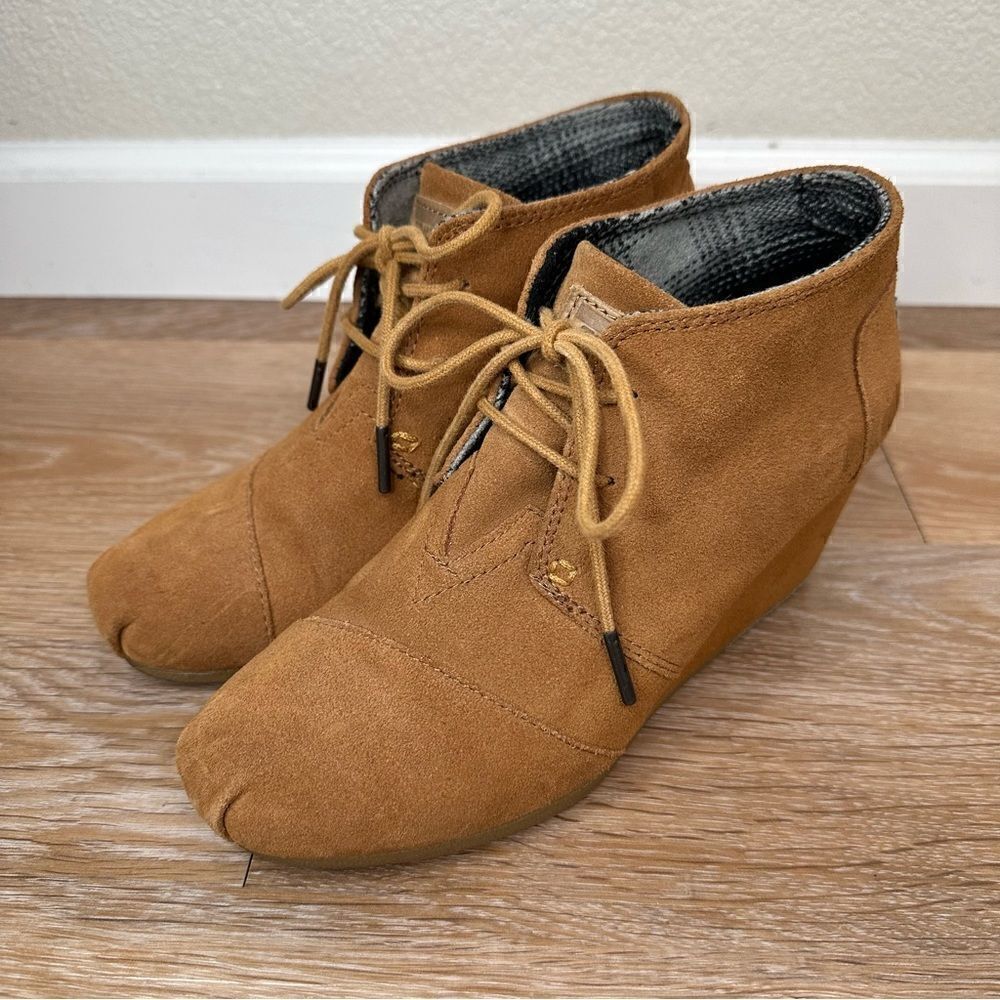 Toms Women’s Brown Lace Up Wedge Ankle Booties, Size 7